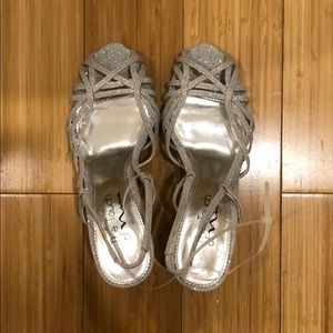 BRAND NEW SPARKLY SILVER HEELS!!!